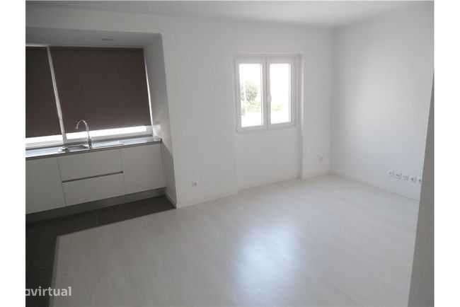 T1 renovado Pragal, Almada - Grande imagem: 5/11