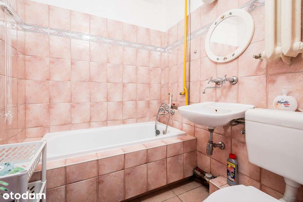 Mieszkanie 1-pokojowe z osobną jasną kuchnią i loggią, pierwsze piętro-9