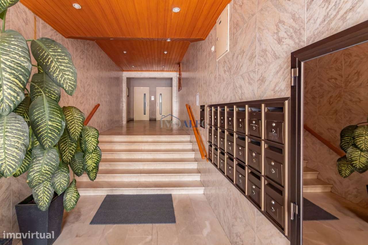 Apartamento T3 em Massamá, junto ao Shopping Center-31
