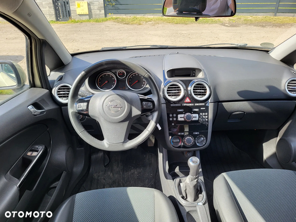 Opel Corsa 1.0 12V Enjoy - 12