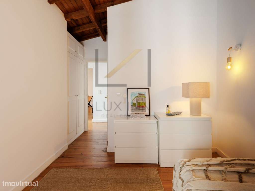 Apartamento T2 em Alfama, excelente localização-18