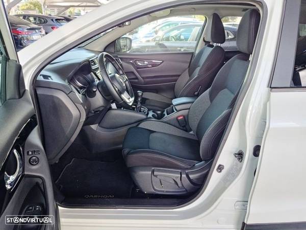 Nissan Qashqai 1.5 dCi N-Connecta J18 - 40