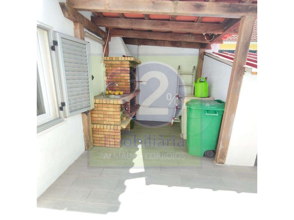 Moradia bem localizada, Charneca caparica-23