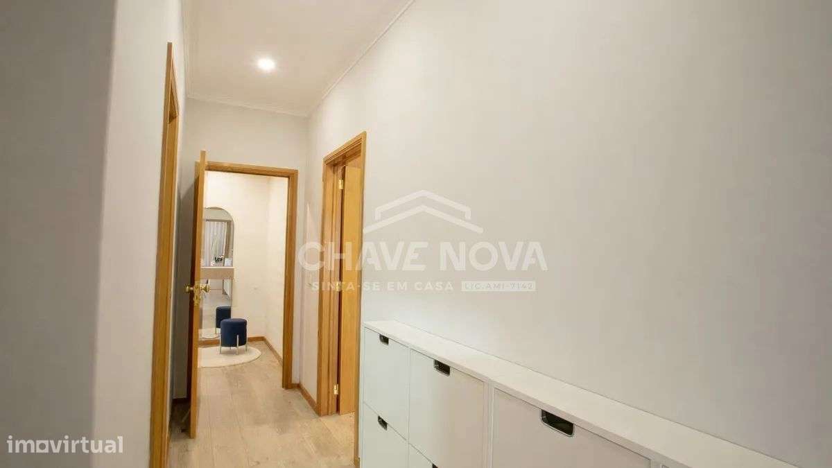 T3 com Varandas | Garagem | Vista Desafogada-28