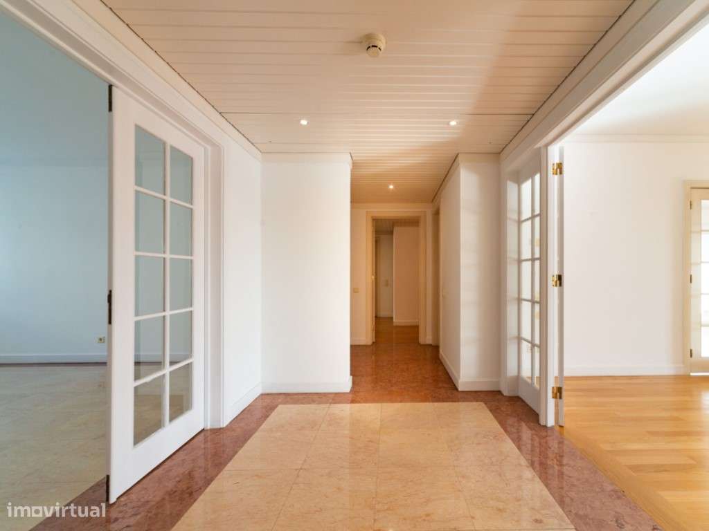 T3+2 em condominio de prestigio nas Amoreiras, com terraço e vista ...-9