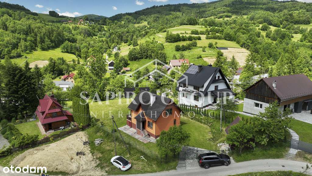 Dom w otoczeniu zieleni i natury-4