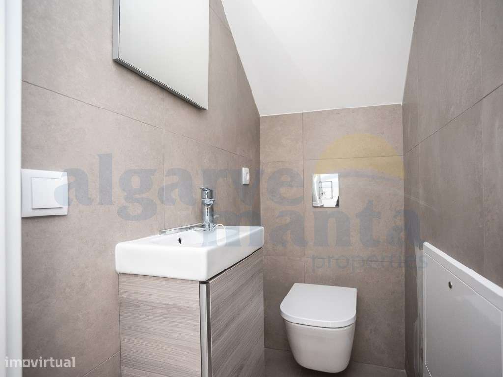 Exclusiva Moradia T4 de Luxo à Beira-Mar com Piscina Privada, Estac...-5
