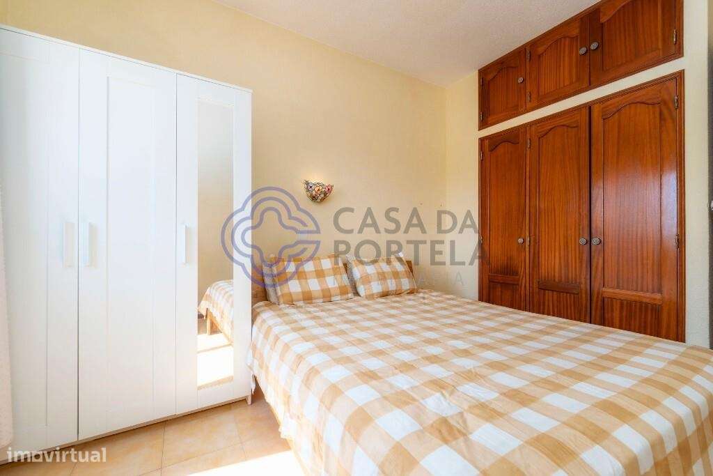 Magnífica Moradia T3 com Vista Mar e Localização Estratégica – Loulé-36