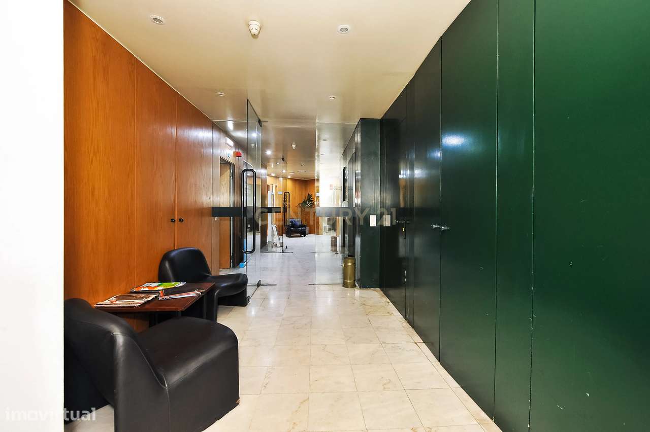 Edifício Areeiro de 2.230m2 p/ Residência Universitário c/ Projeto Apr-5