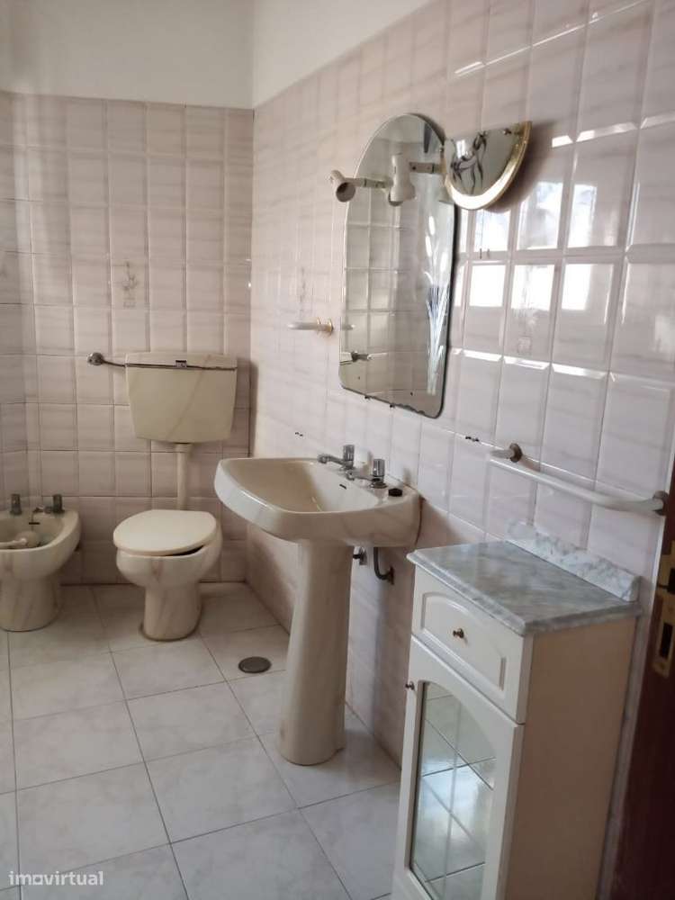 Moradia geminada com 5 quartos em Pinhal de Frades - Seixal-15