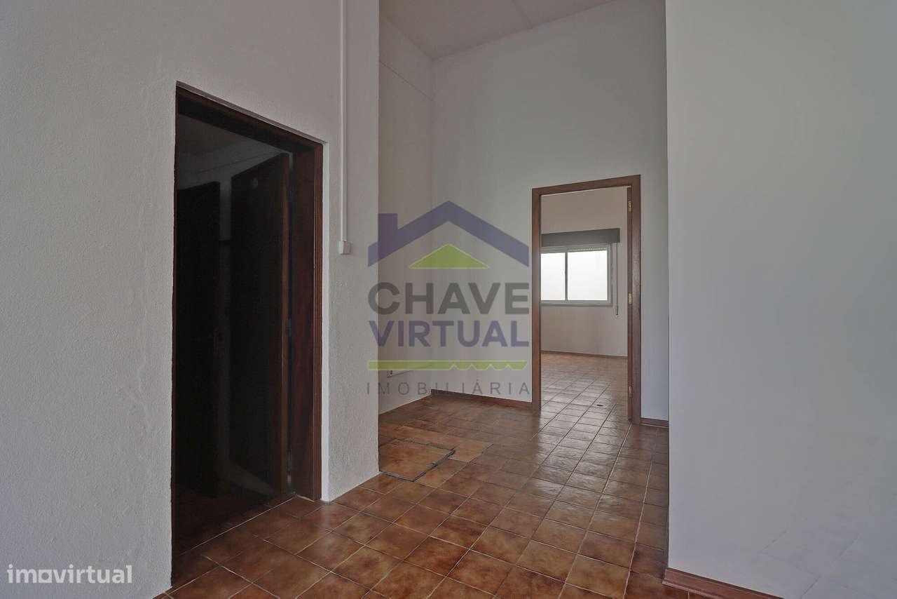 Estabelecimento Comercial - Centro Bombarral  - Com possibilidade d... - Grande imagem: 5/15