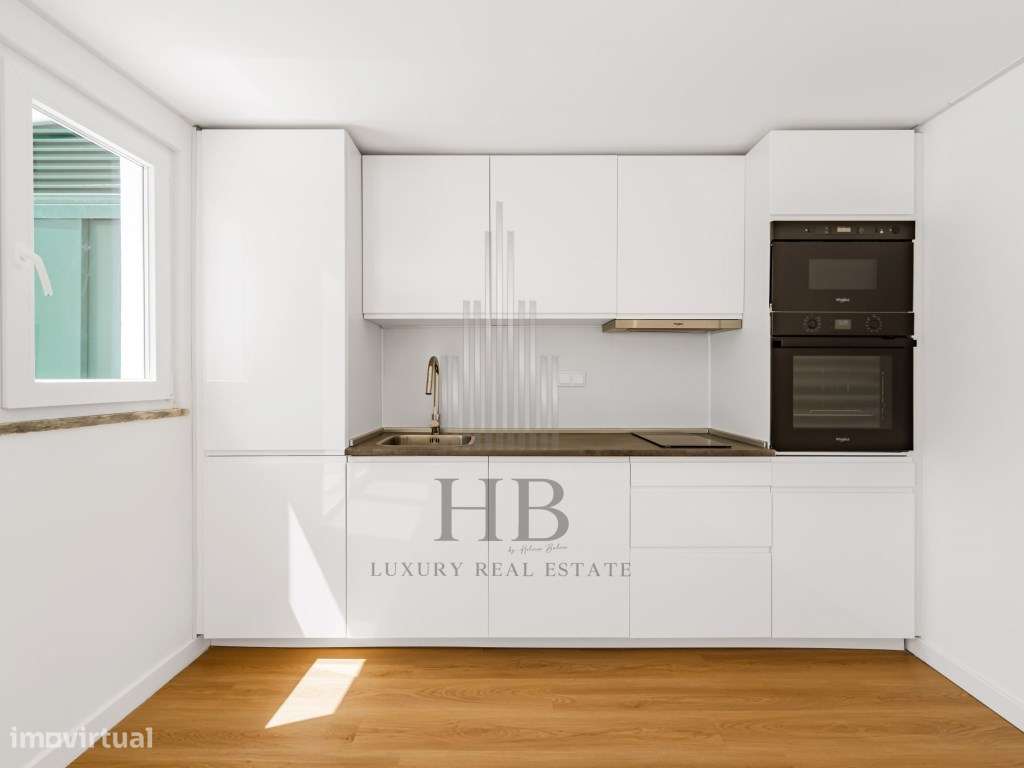 Andar de Moradia T2 + Anexo T1 Independente | Vista Mar e Serra | P...-52