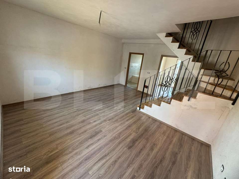 Apartament Tip Casa cu Scara interioara, Curte si Garaj generos –Mic - Imagine principală: 3/10