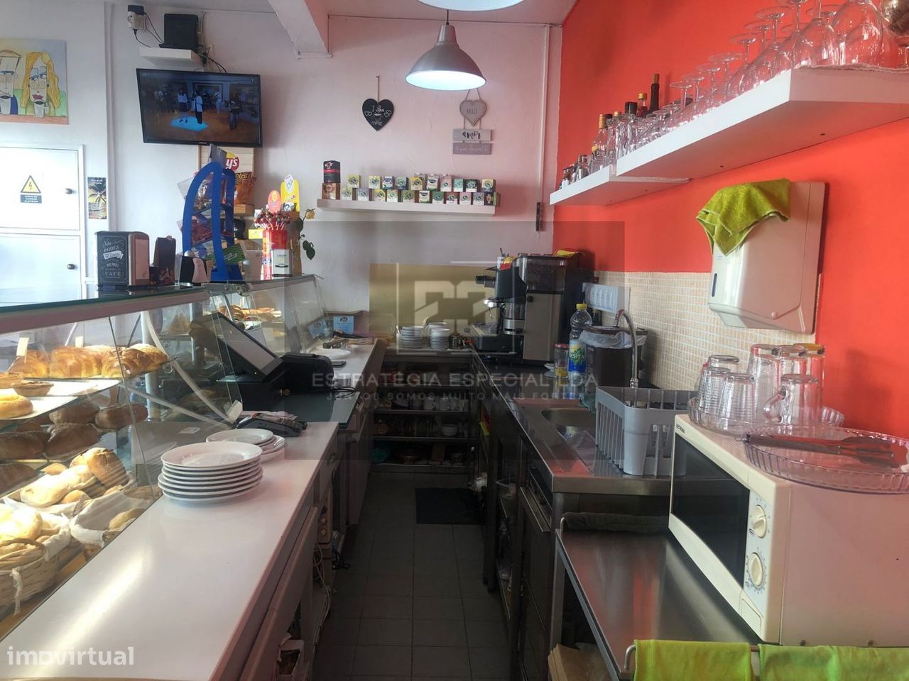 Sintra / Cacém - Trespasse Café e Pastelaria Fábrico Próprio
