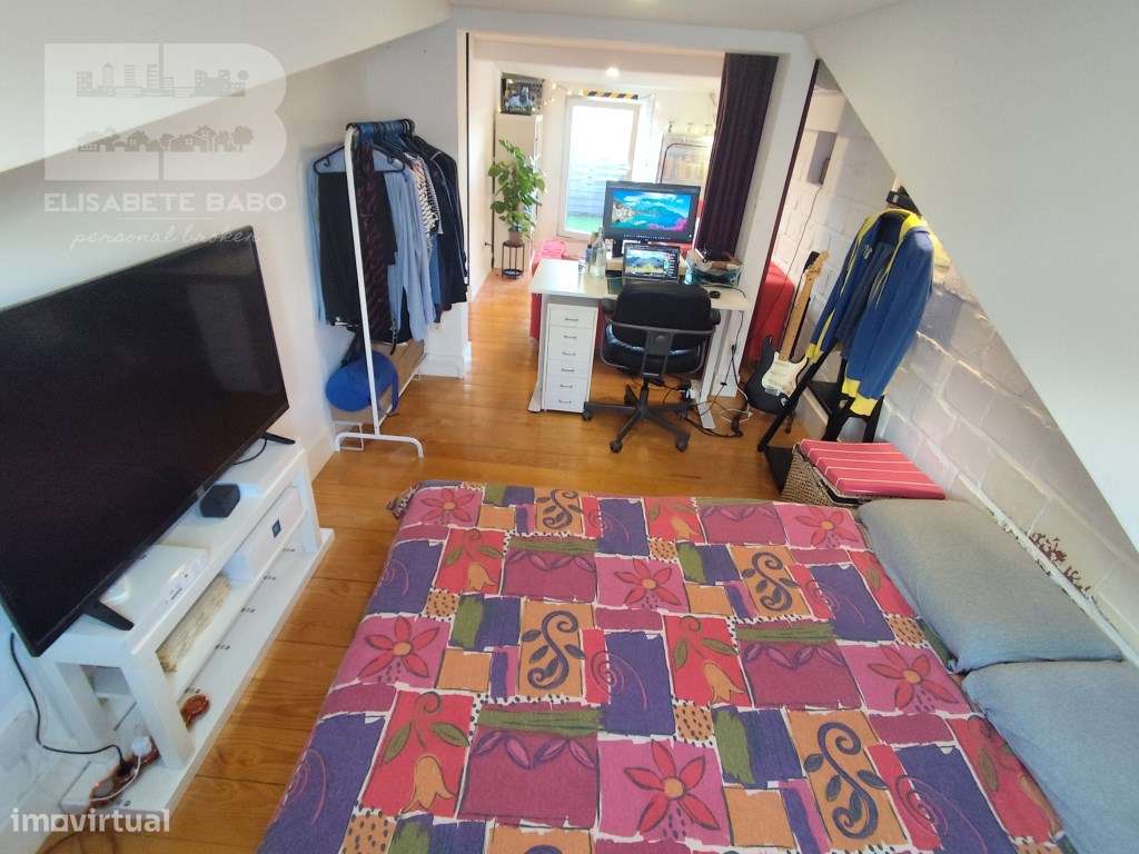 **Apartamento T1 em Campolide com Vista Deslumbrante sobre Monsanto**-15