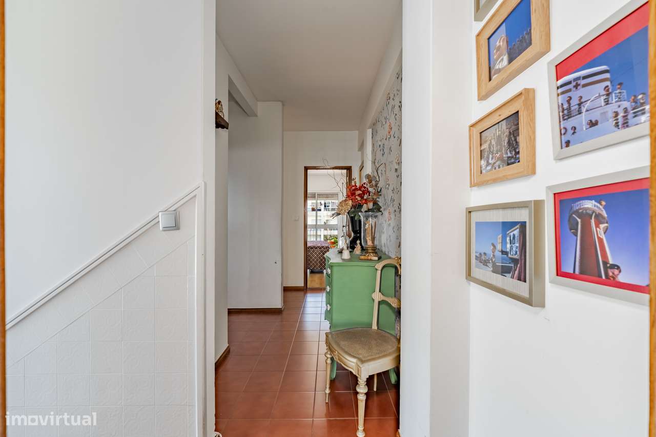 Apartamento T3 Duplex para venda na Rua Doutor José Vilaça, Braga-6