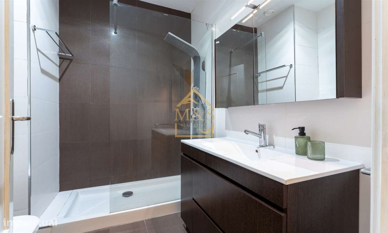 Apartamento T4-Varanda-Garagem - 600Mts da Praia - Metro- Matosinhos-36