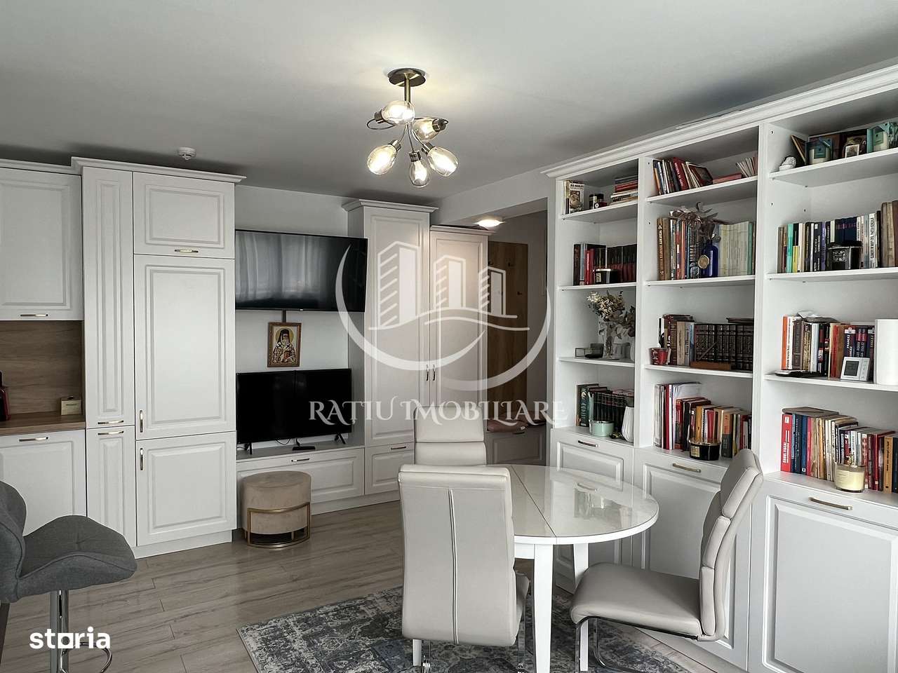 Apartament cu 2 camere | etaj 1 | Ascensor | Nufarul | Oradea - Imagine principală: 2/12