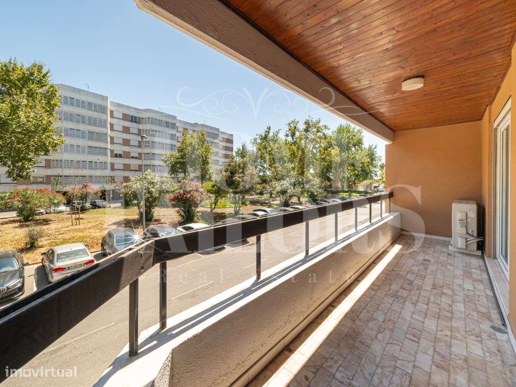 T3 com 183 m², varanda e suite no prestigiado Alto da Barra-17