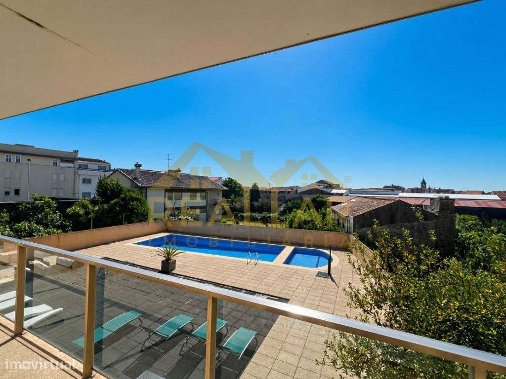 Apartamento T4 inserido em condominio com Piscina na Póvoa de Varzim