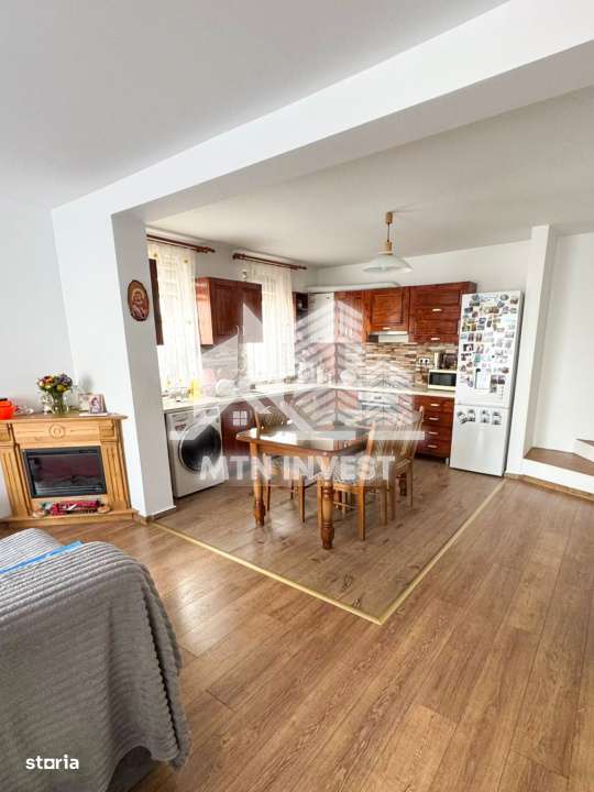 Casa 4 camere de vanzare Sibiu in Cartierul Arhitectilor, Curte Propri-3