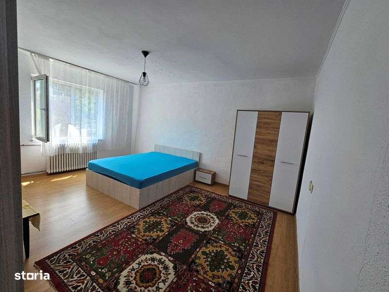 Inchiriere apartament 4 camere - Imagine principală: 4/8