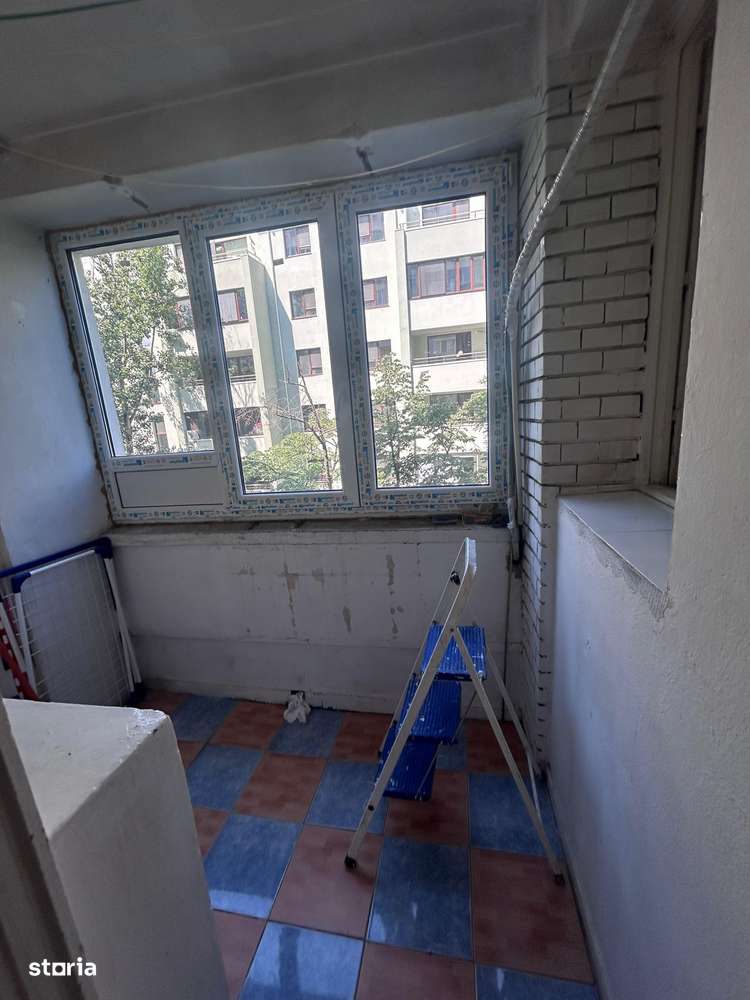 Garsoniera de vânzare Policlinica Titan etaj 3-5