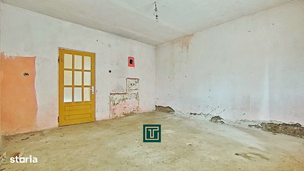 Casă cu potențial, teren generos de 1.440 mp – Secusigiu, Arad - Imagine principală: 4/10