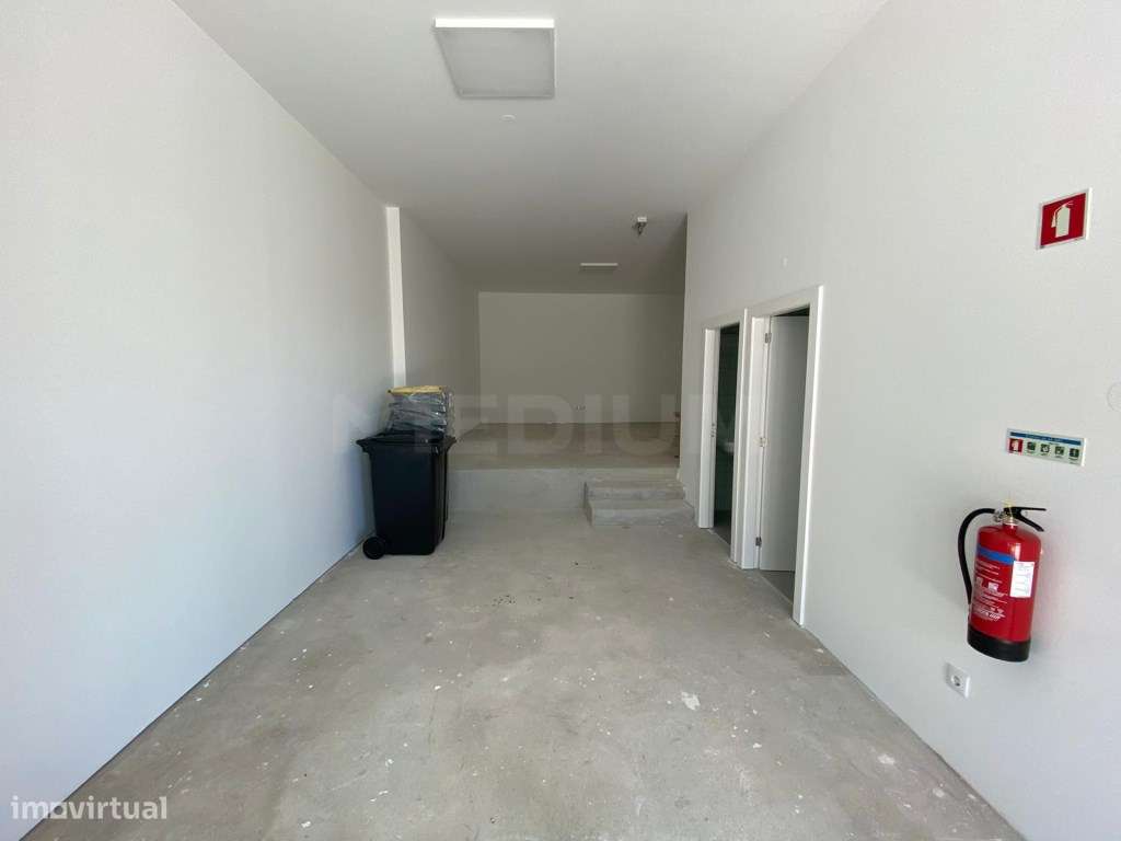 (INVESTIMENTO) Loja no Centro da Maia - Edifício Vintage Maia Resid... - Grande imagem: 3/7
