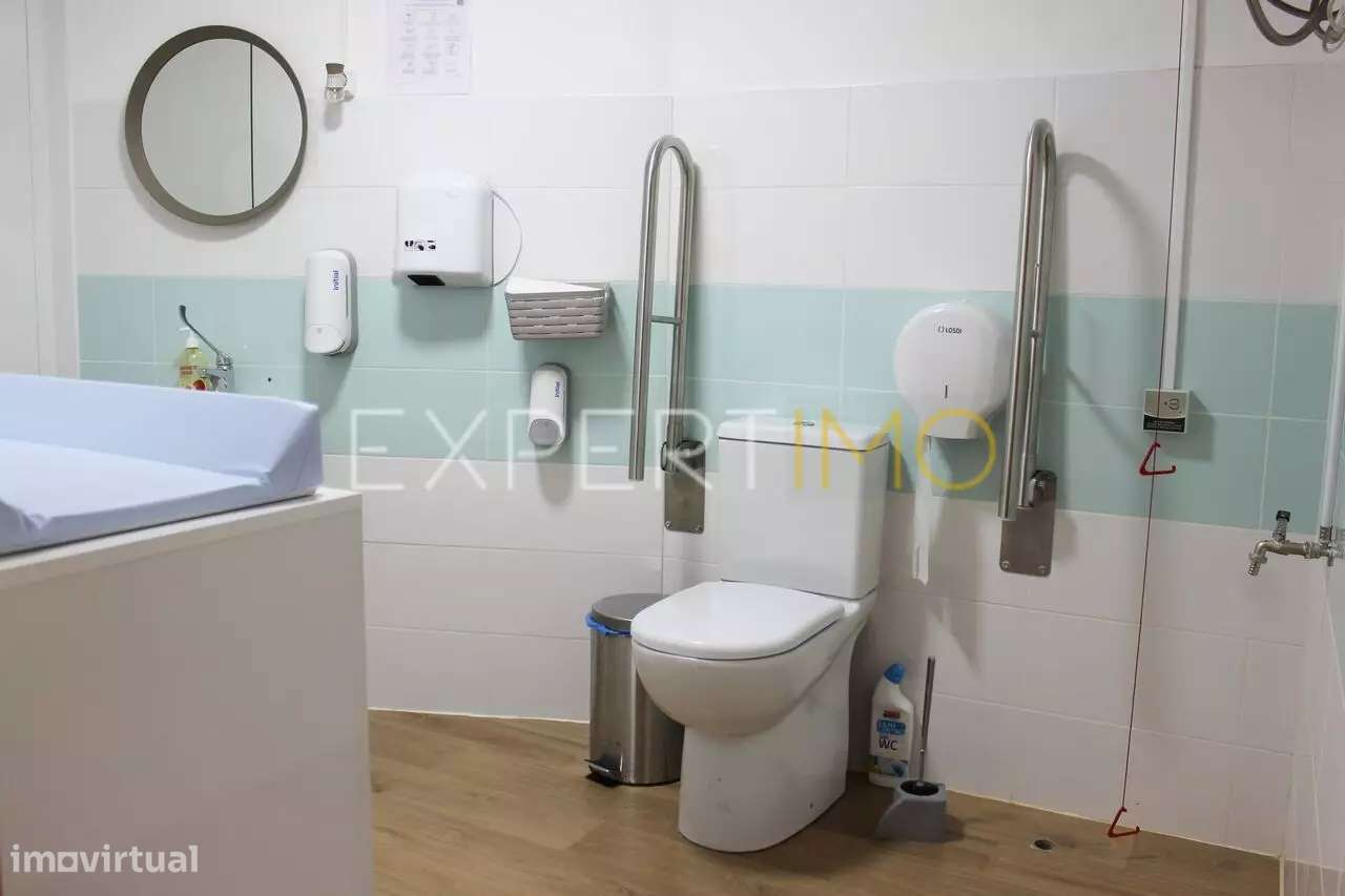 Clínica Médica com 3 gabinetes renovada à venda na Apolónia... - Grande imagem: 5/11