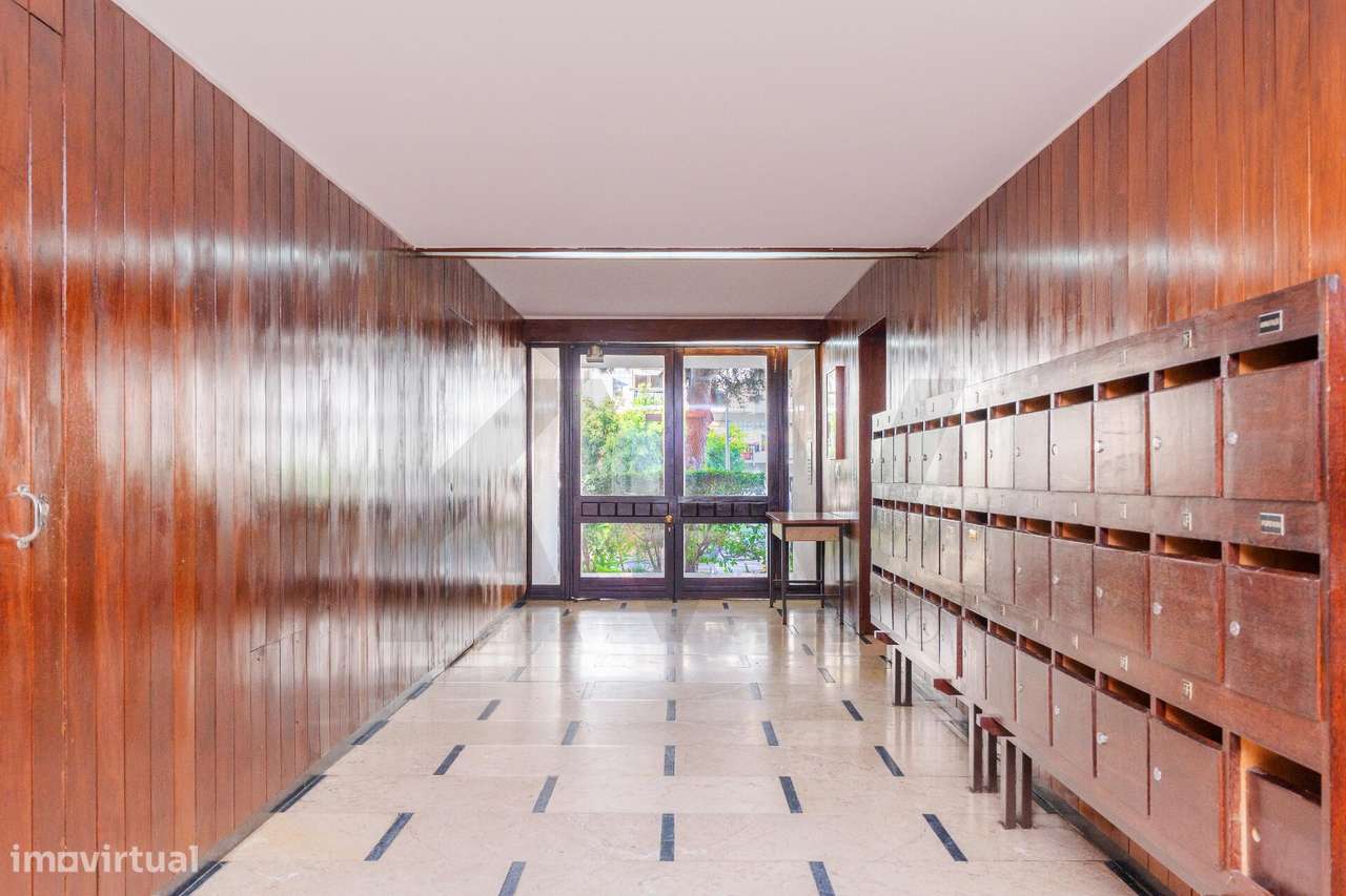 Apartamento no Edifício Copacabana | Estoril-18