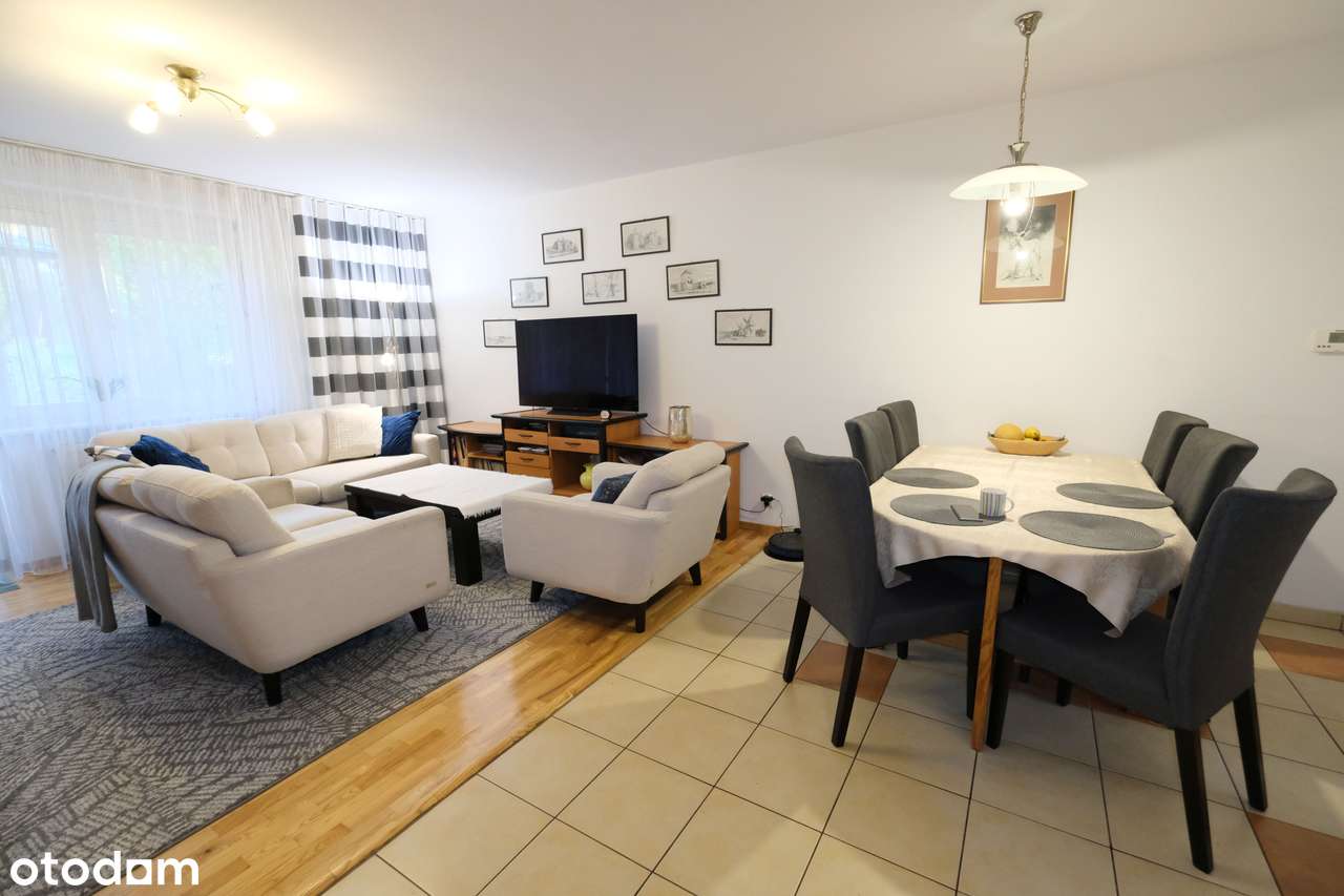 Klasyczny dom w zabudowie szeregowej na osiedlu Jaroszówka przy lesie-6