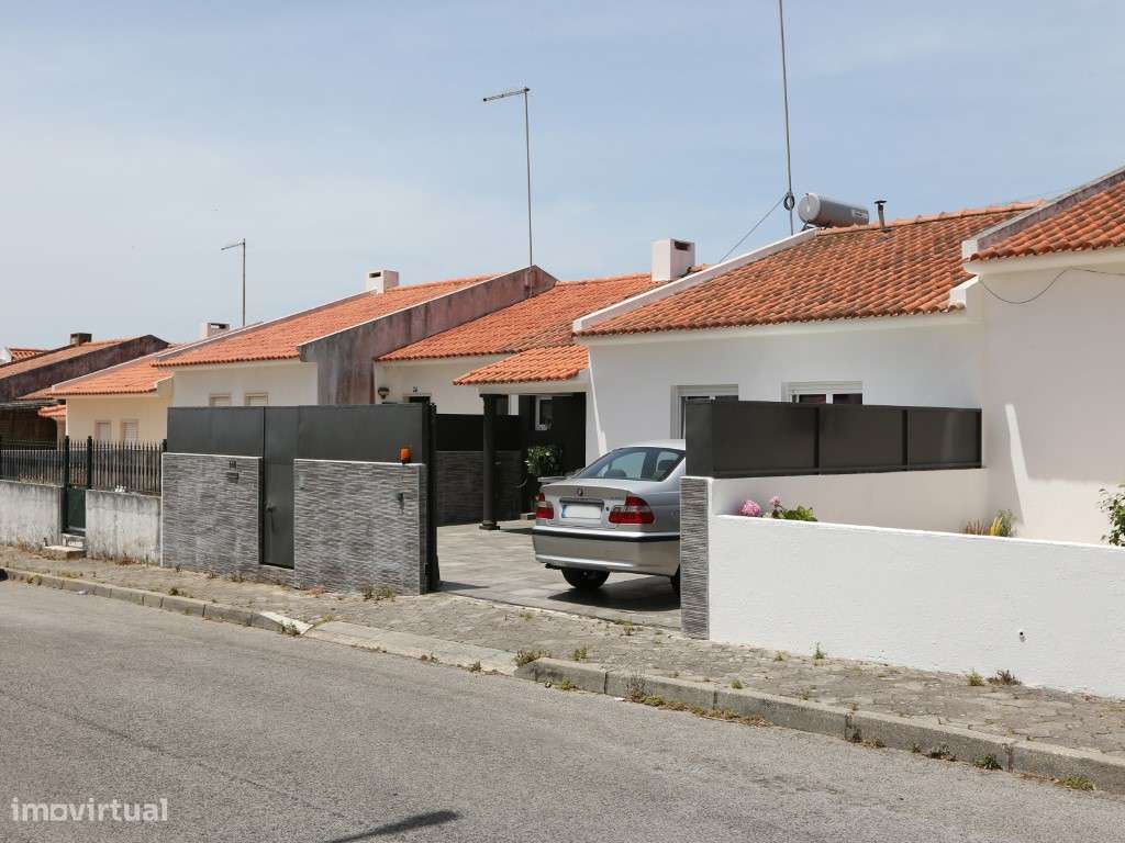 Excelente Moradia T3 localizada no Rio Novo em Nazaré-27