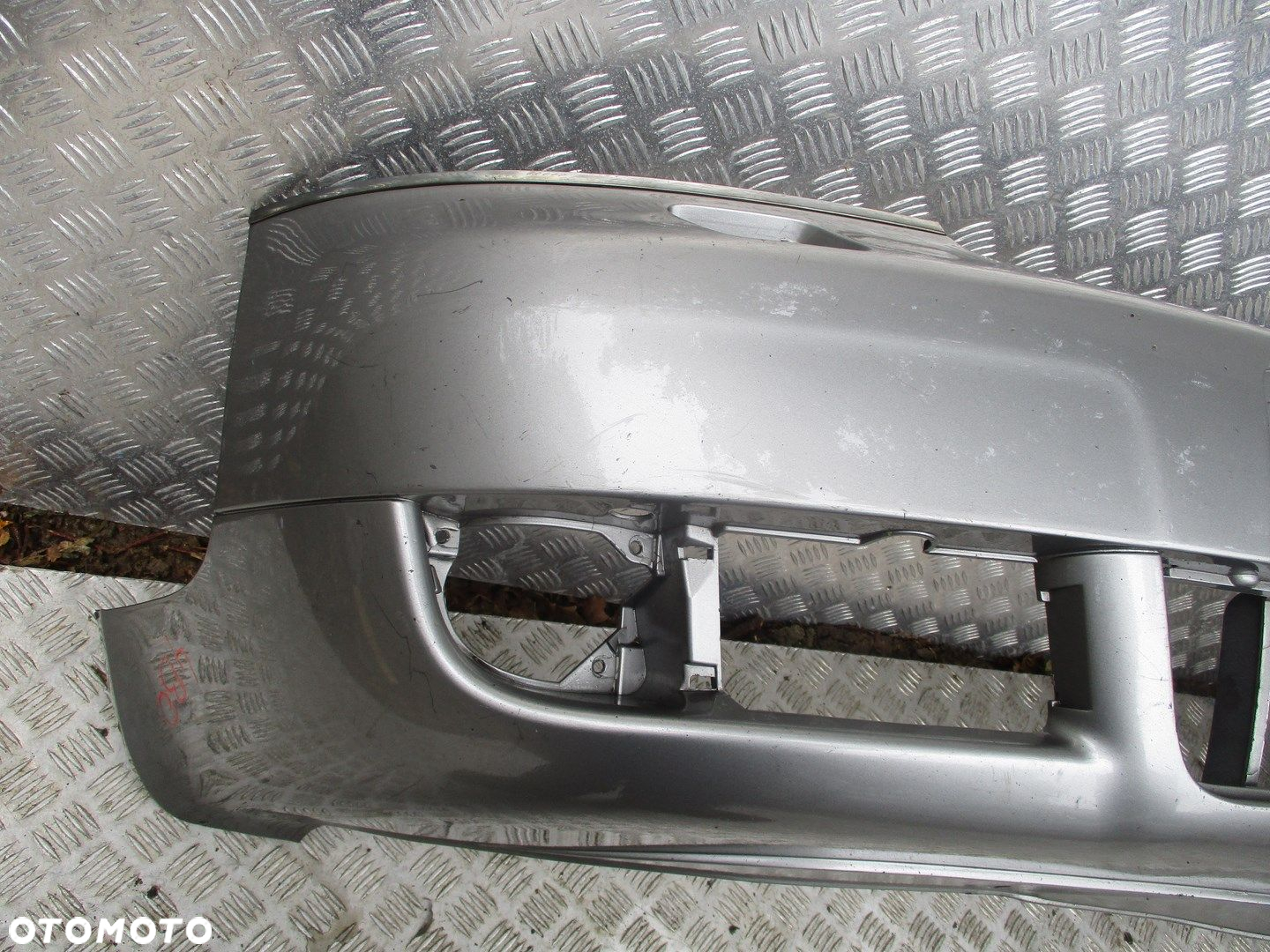 Zderzak Audi A6 A-6 4B0 pod xenon przedni - 2