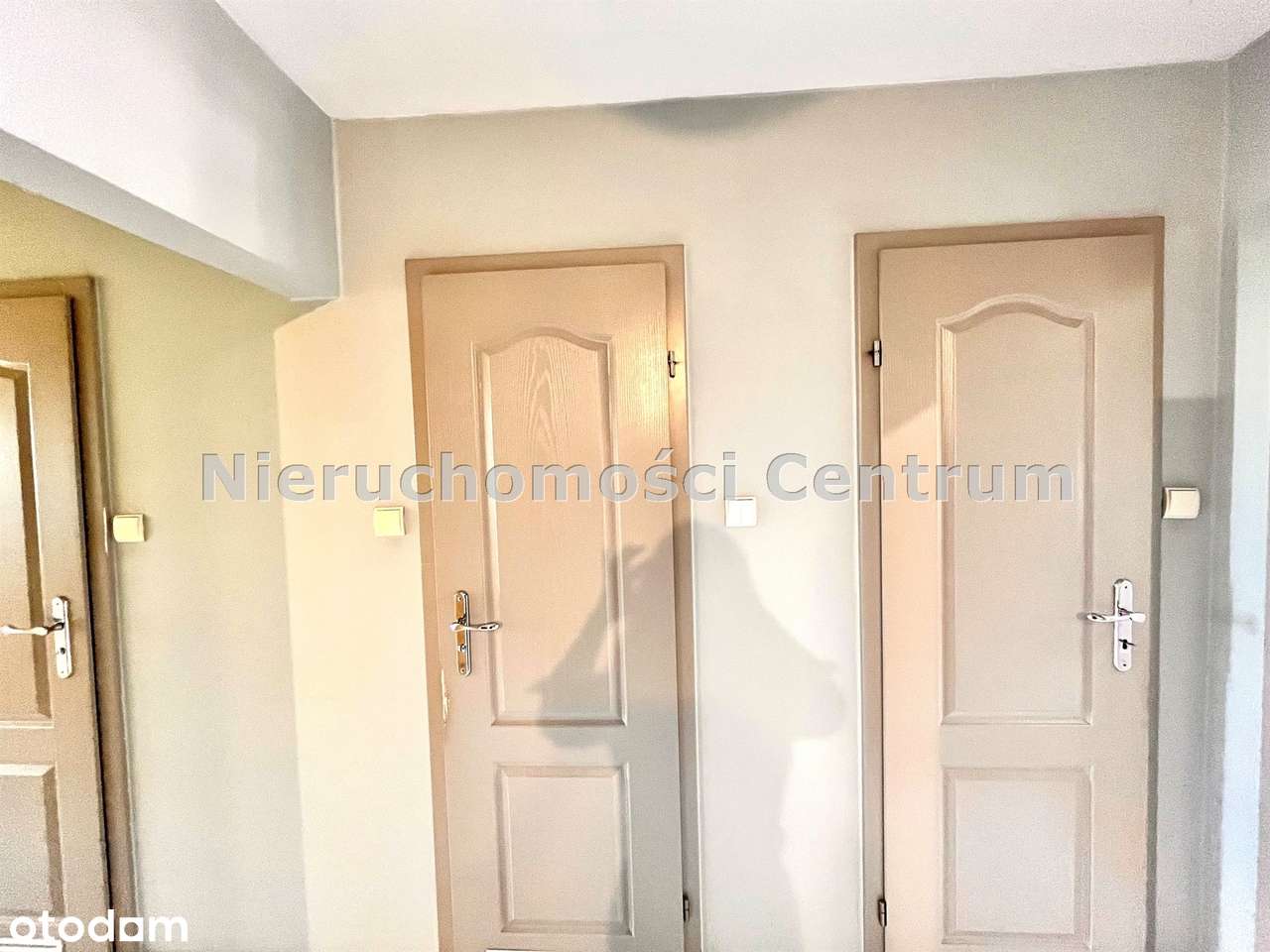 TRZYPOKOJOWY APARTAMENT Z DUZYM BALKONEM NA PODZAMCZU-14