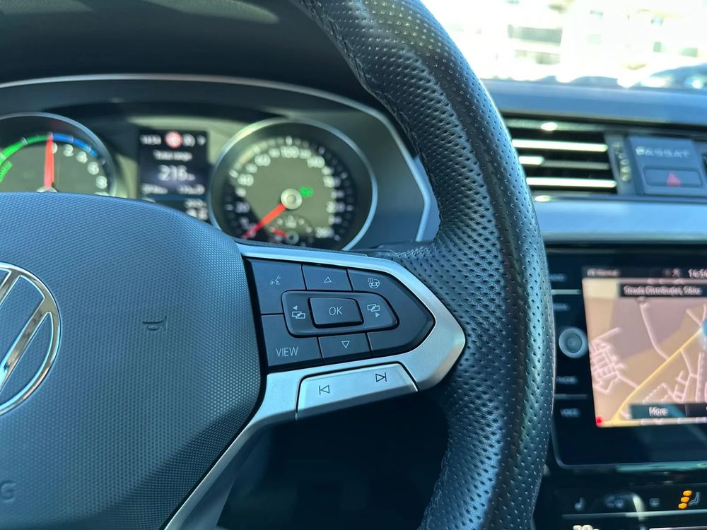 Volkswagen Passat 1.4 TSI Plug-In-Hybrid DSG GTE - 25