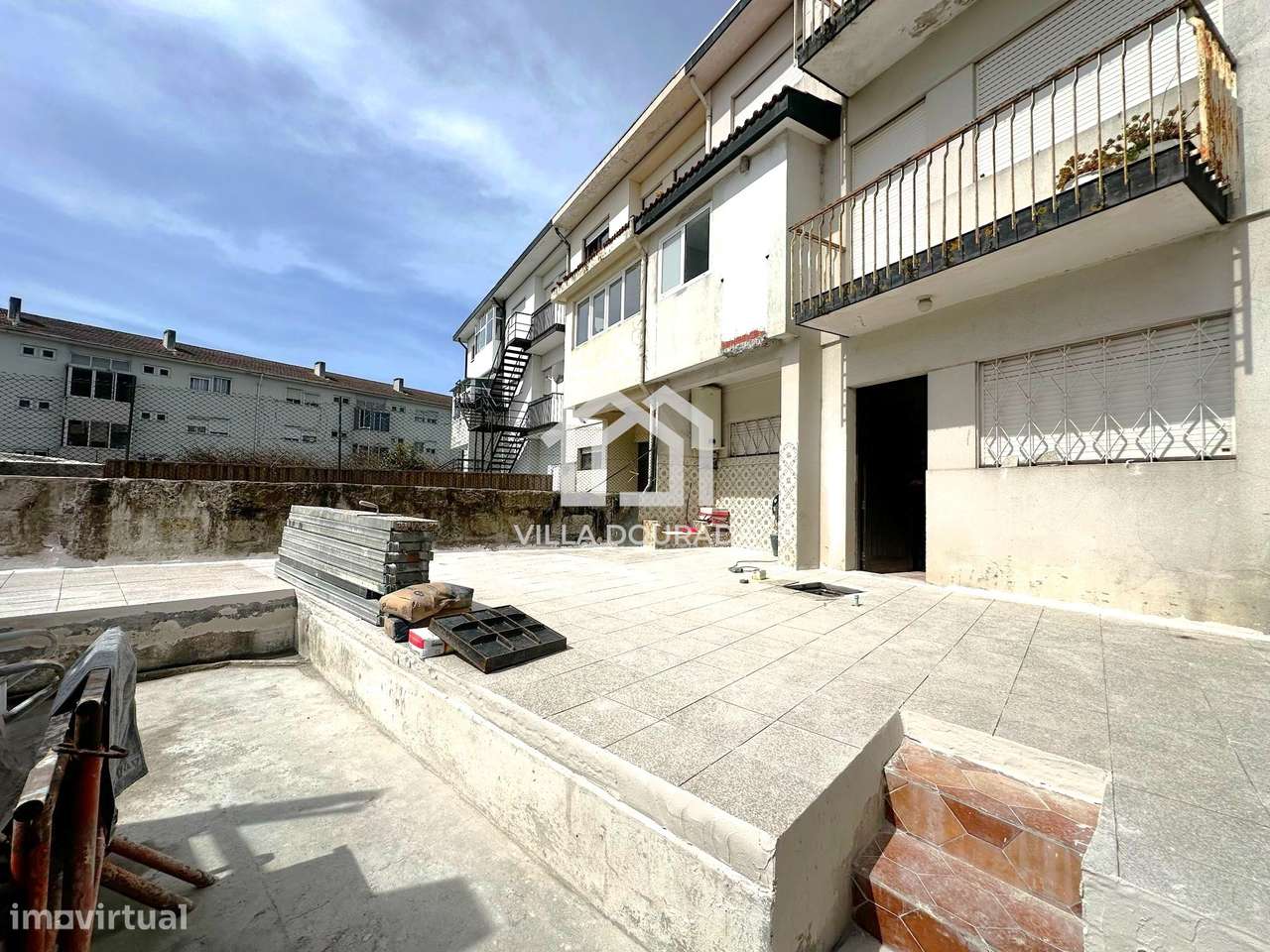 Moradia de 3 pisos em Campanhã, Porto: Espaço, conforto e localização-5