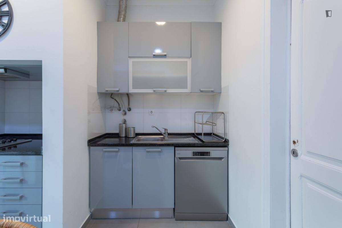 Quarto - localizado em Alcântara Lisbon - Grande imagem: 2/10