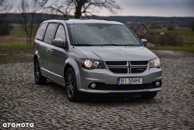 Dodge Grand Caravan - 1