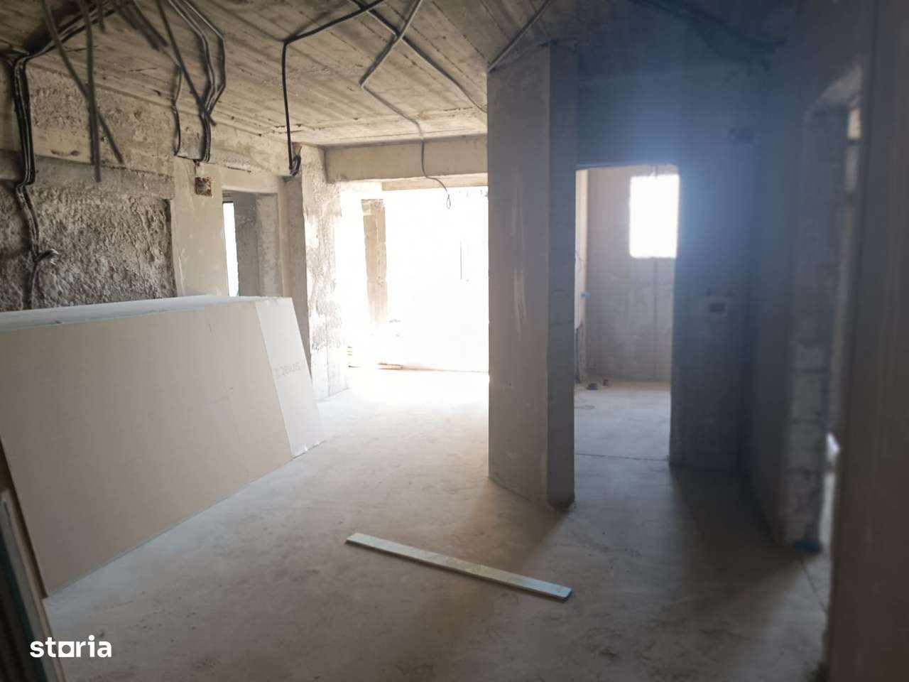 Apartament 2 camere open space. etaj 6/8 58mp zona Billa-0