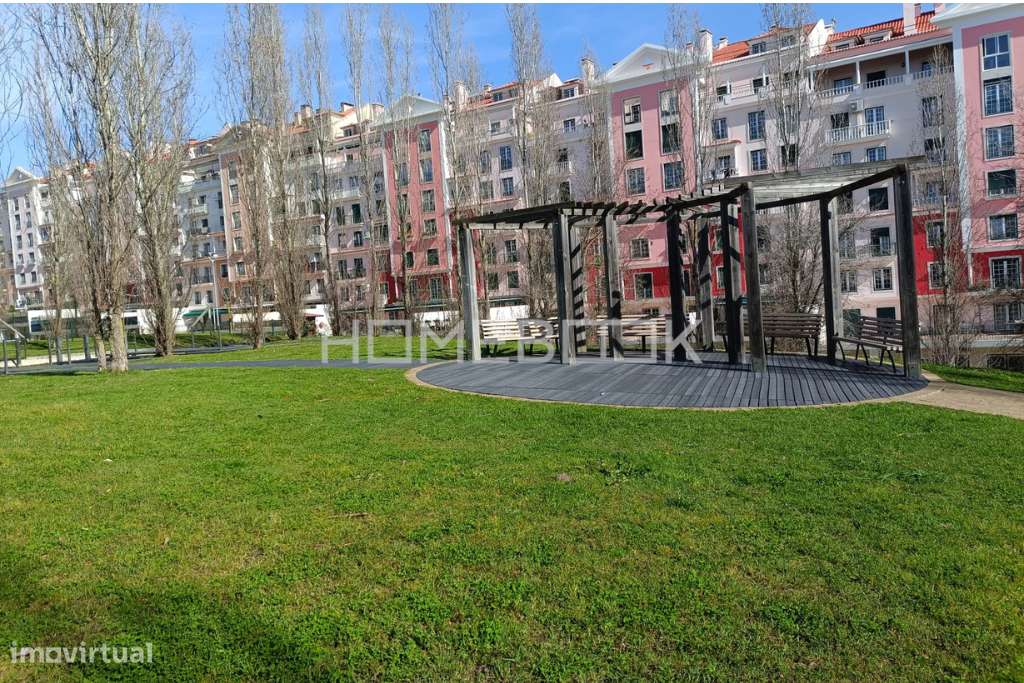 T2 no Neudel: Conforto Moderno com Vida de Bairro à Porta-26
