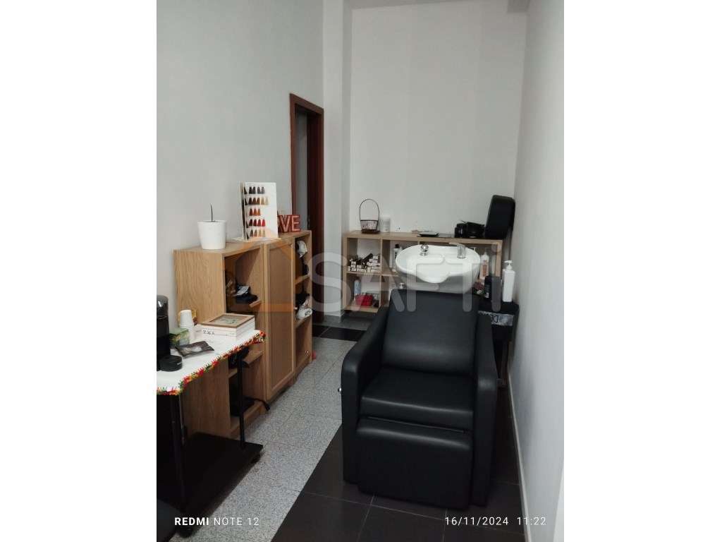 Trespasse de Cabeleireiro (Baixa de Preço) no Centro da cidade da Maia - Grande imagem: 3/4