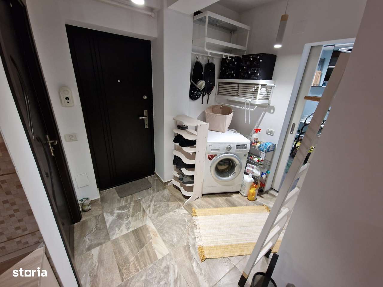 Trei camere cu curte in proprietate. - Imagine principală: 5/10