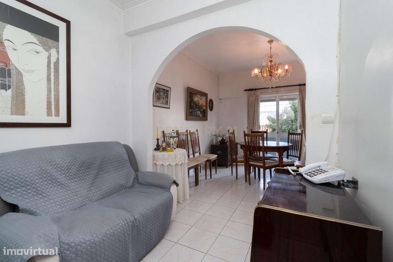 Oportunidade única de investimento em Odivelas – 50% de prédio em prop-19