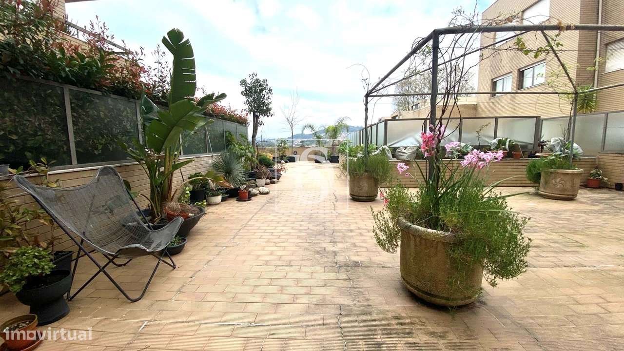 T3 com 170m² | Terraço Privativo de 200m² | Renovado | Santo Tirso-18