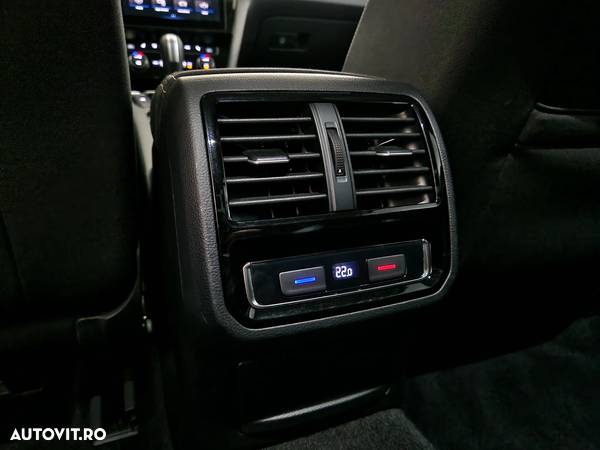 Volkswagen Passat 2.0 TDI DSG Comfortline - 28