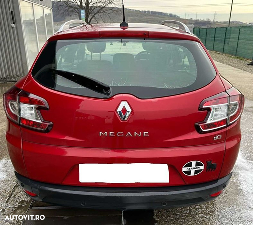 Dezmembrari/Dezmembrez Renault Megane III 1.6 dCi Manual R9M - 5