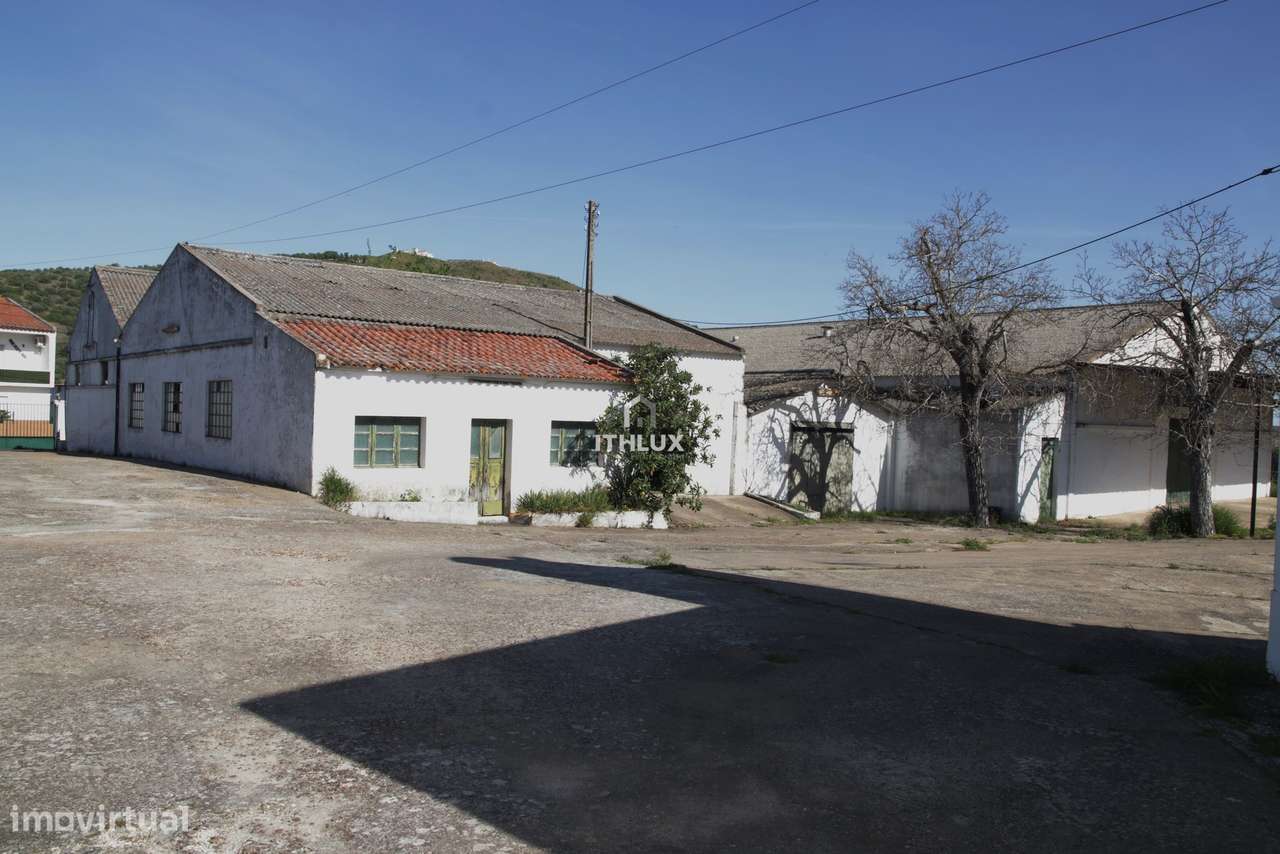 Quinta com duas moradias localizada na cidade de Elvas – Alentejo  - P - Grande imagem: 4/19