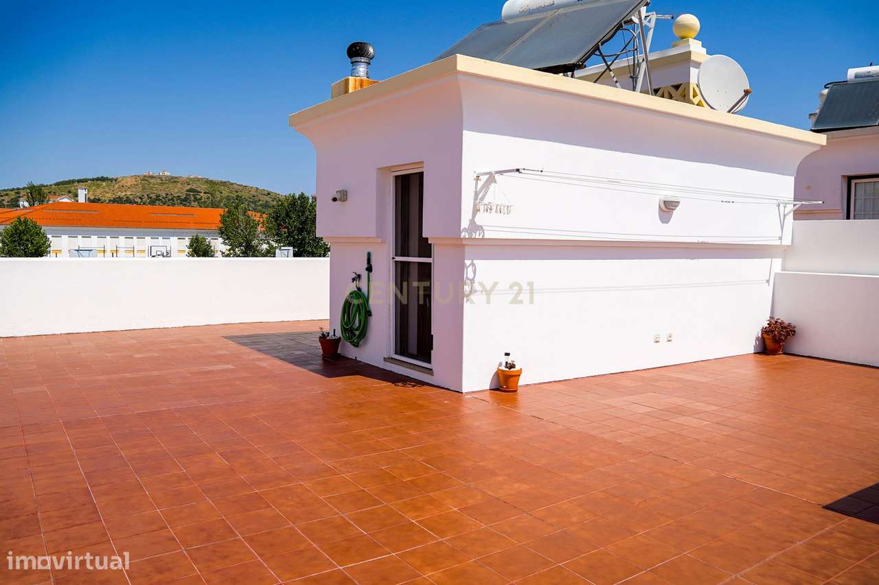 Moradia T3 com Piscina | Viva o Melhor do Alentejo a 10 Minutos de Bad-30