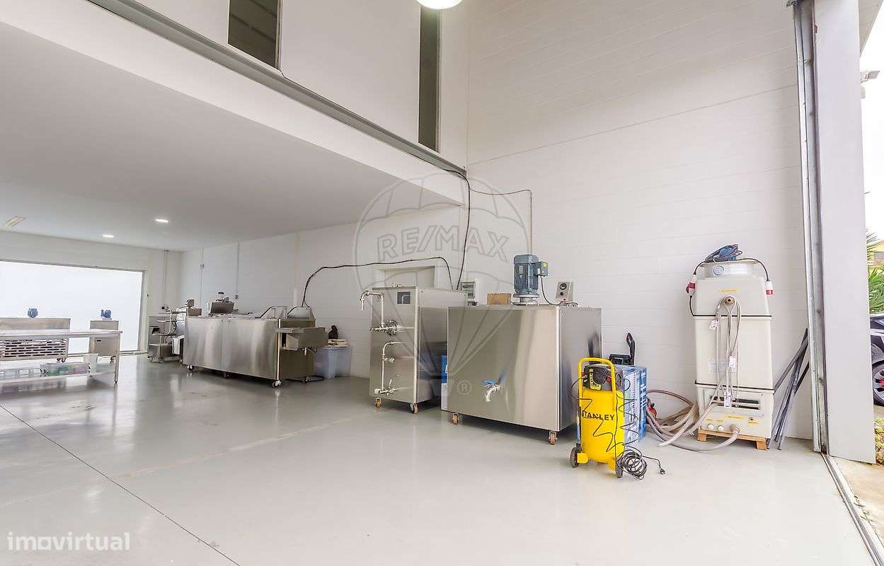 Armazém  para arrendamento - Grande imagem: 3/16